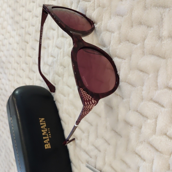 BALMAIN NWT Cat Eye Burgundy Sunglasses - Picture 5 of 6